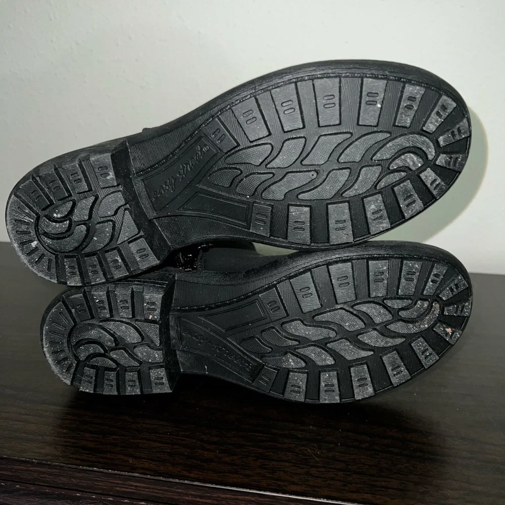 Easy Street Boots- Size 6.5 - Like New - Worn one time. - Picture 5 of 5